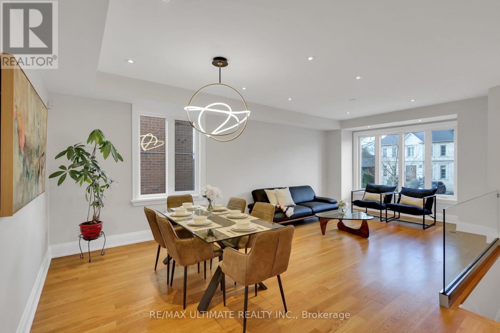 743 Glencairn Avenue, Toronto, Ontario  M6B 1Z9 - Photo 5 - C12558336