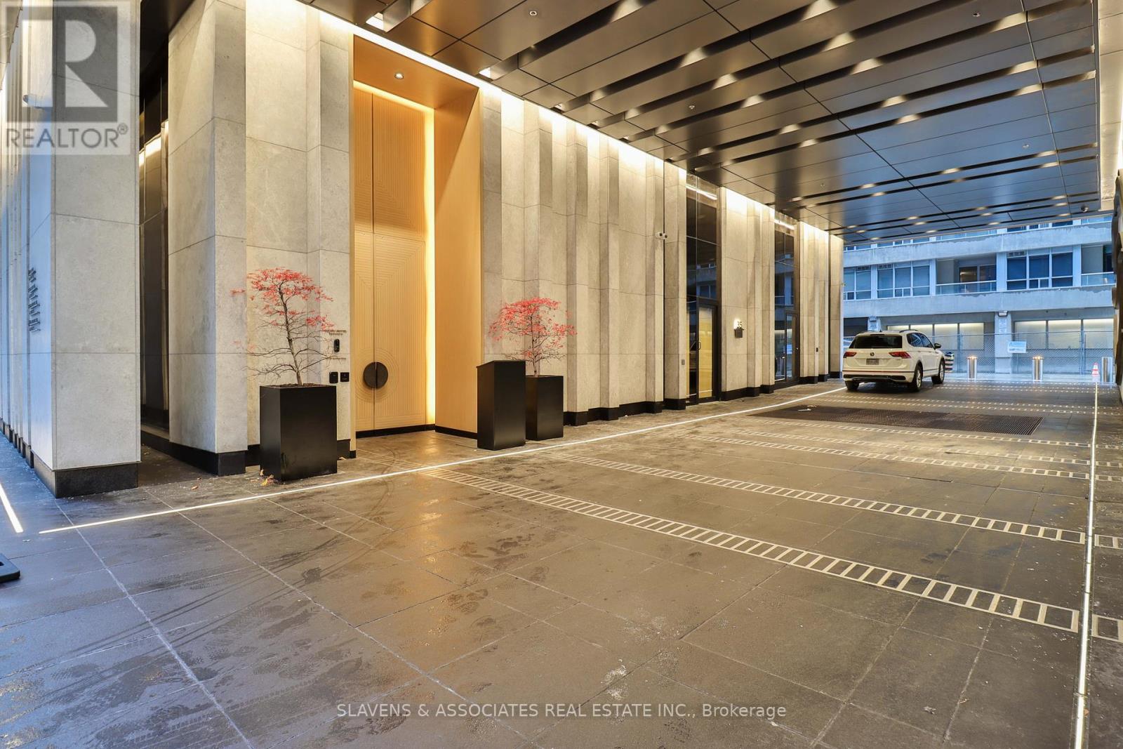 1614 - 35 Mercer Street, Toronto, Ontario  M5V 1H2 - Photo 2 - C12558376