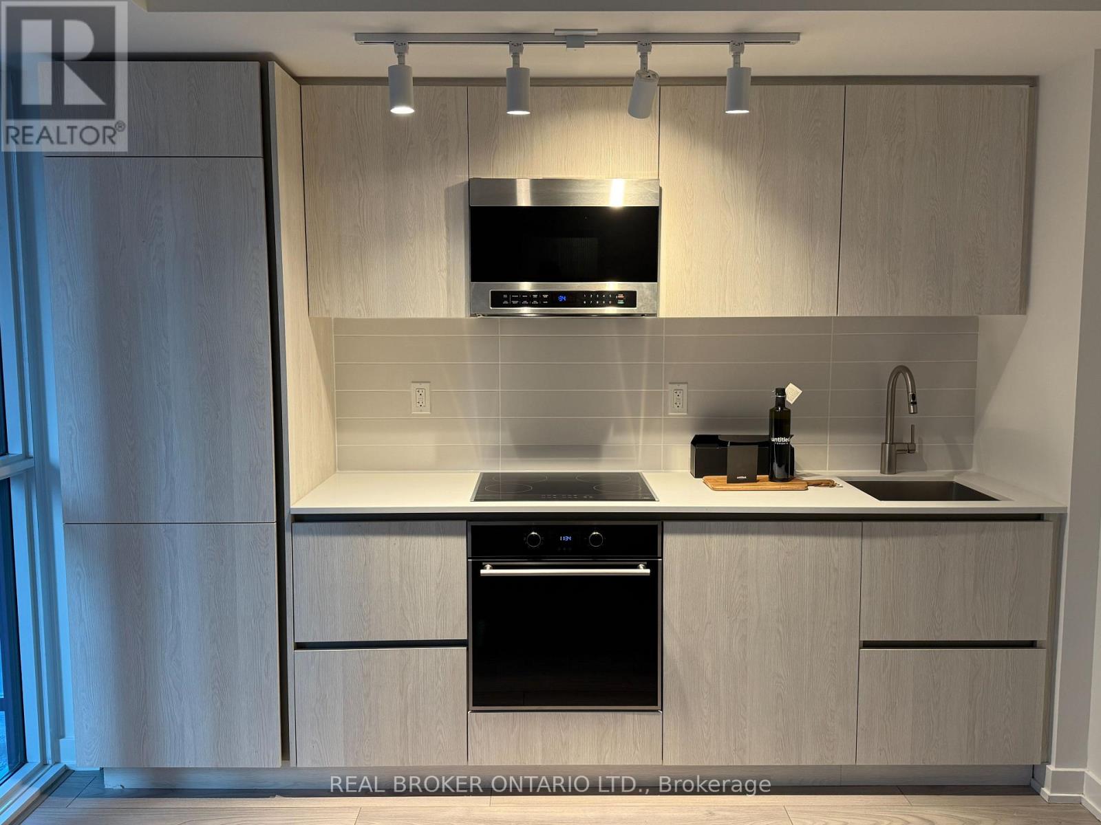 307 - 110 Broadway Avenue, Toronto, Ontario  M4P 1V7 - Photo 10 - C12558438