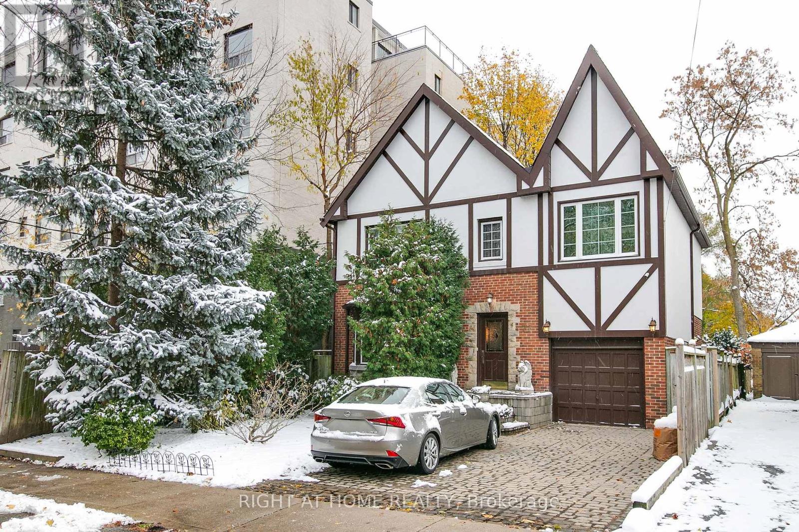 77 AVA ROAD, Toronto, Ontario