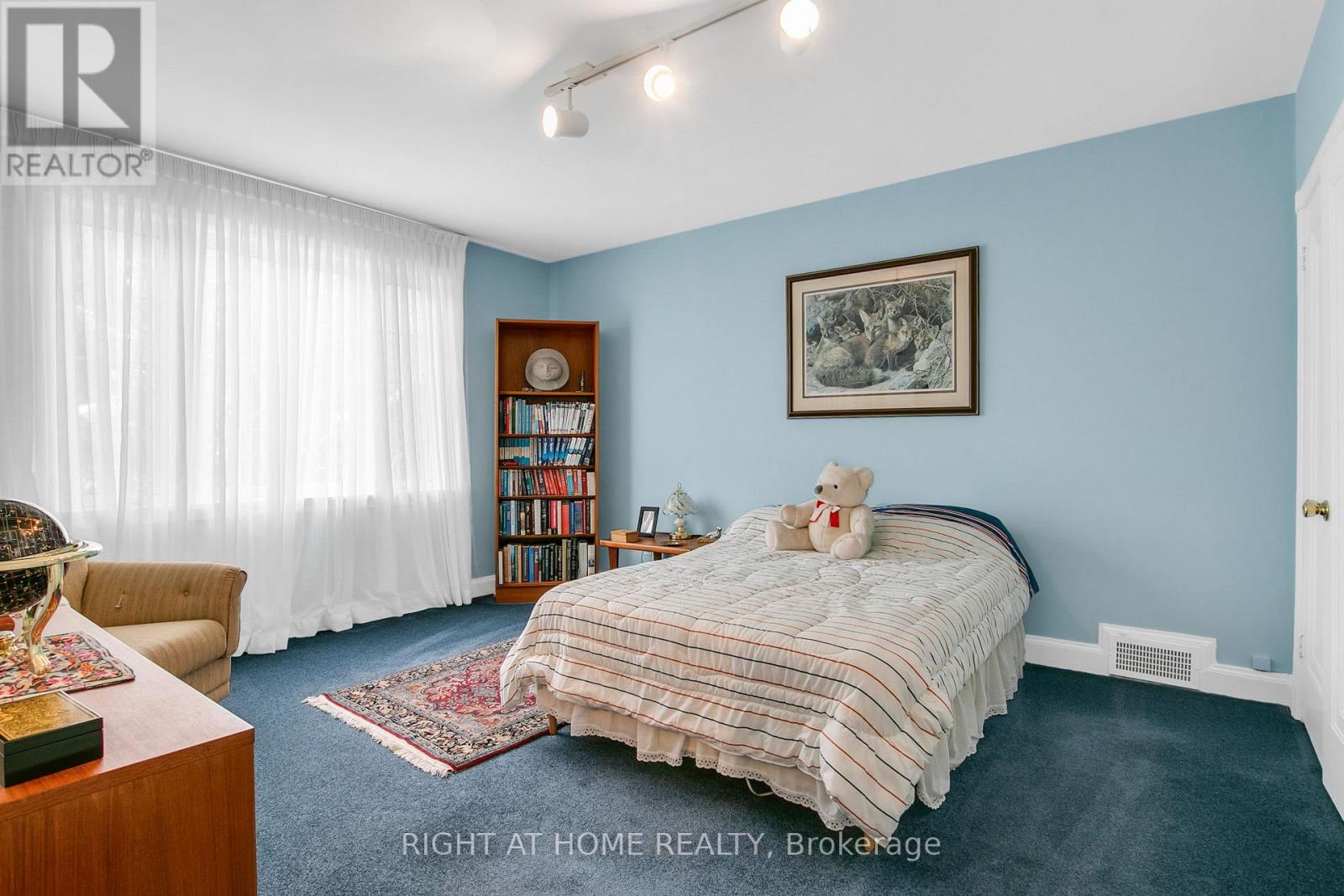 77 Ava Road, Toronto, Ontario  M6C 1V6 - Photo 18 - C12558498