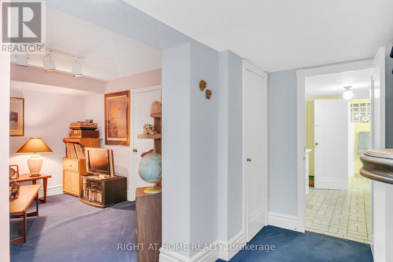 77 Ava Road, Toronto, Ontario  M6C 1V6 - Photo 22 - C12558498