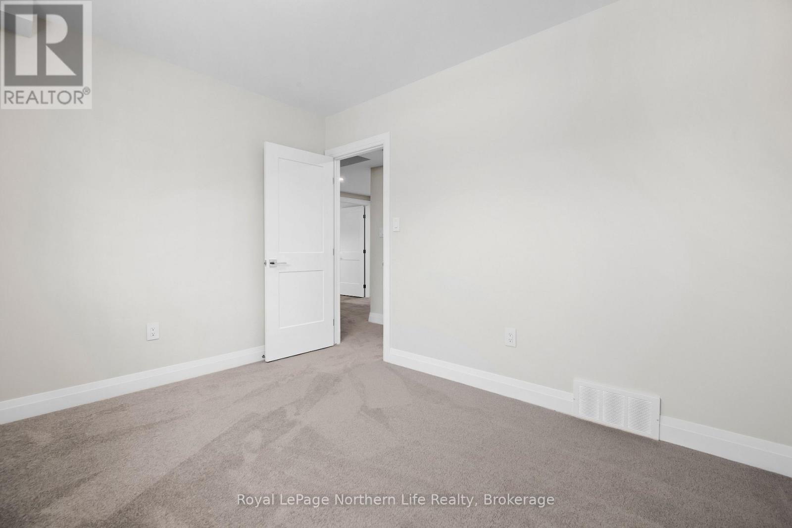 134 Andrew Avenue, North Bay, Ontario  P1B 0G8 - Photo 42 - X12558096