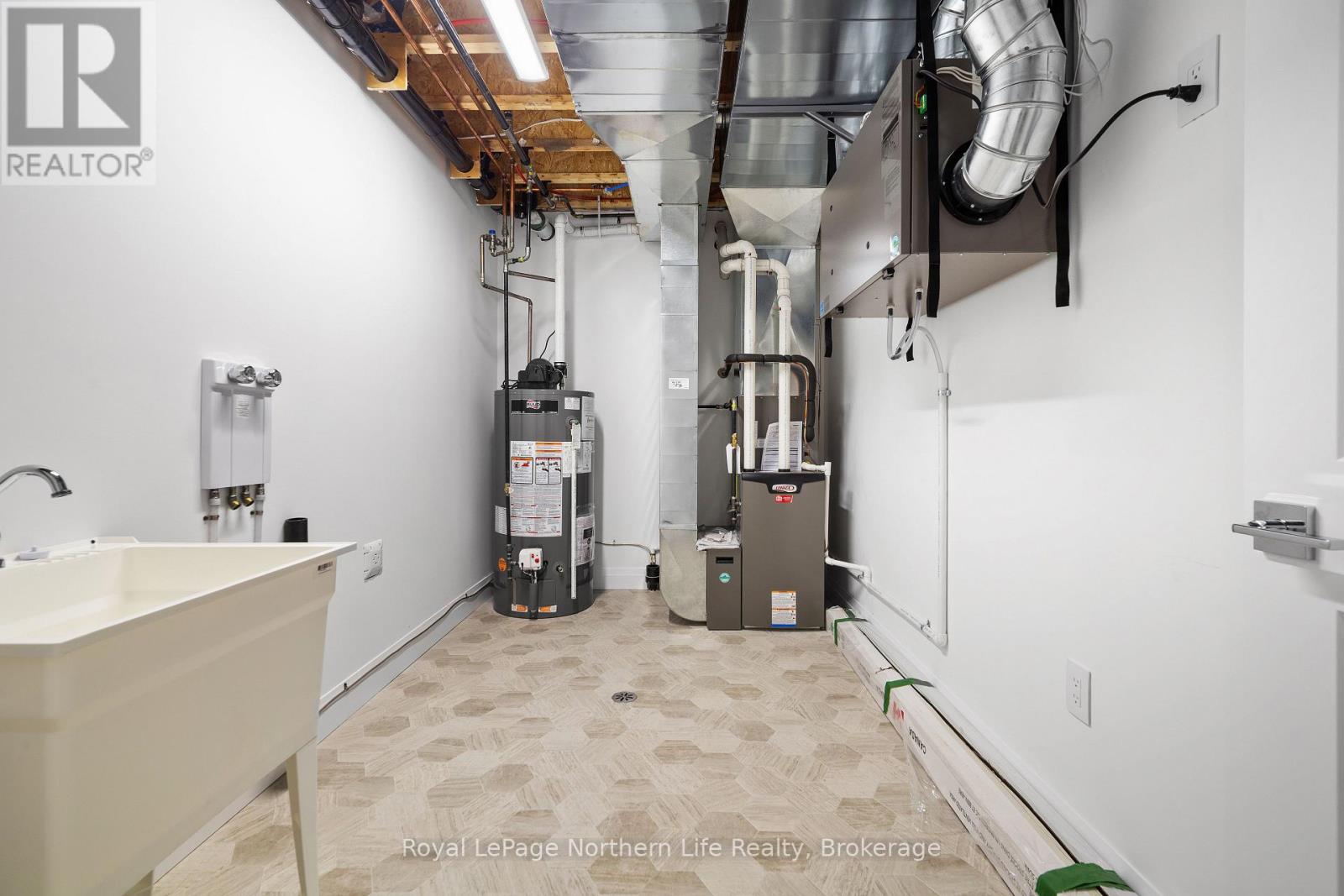 134 Andrew Avenue, North Bay, Ontario  P1B 0G8 - Photo 47 - X12558096