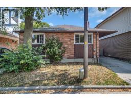 1366 BAYSWATER CRESCENT, Windsor, Ontario