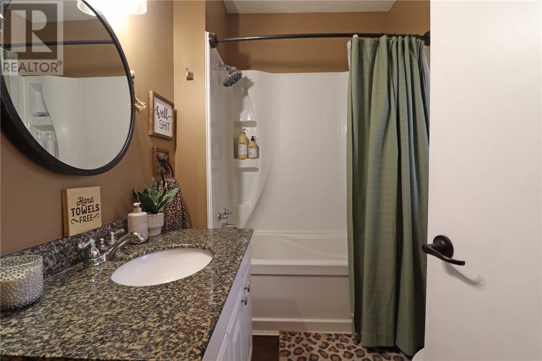 27 East Street, Coniston, Ontario  P0M 1M0 - Photo 4 - 2125705