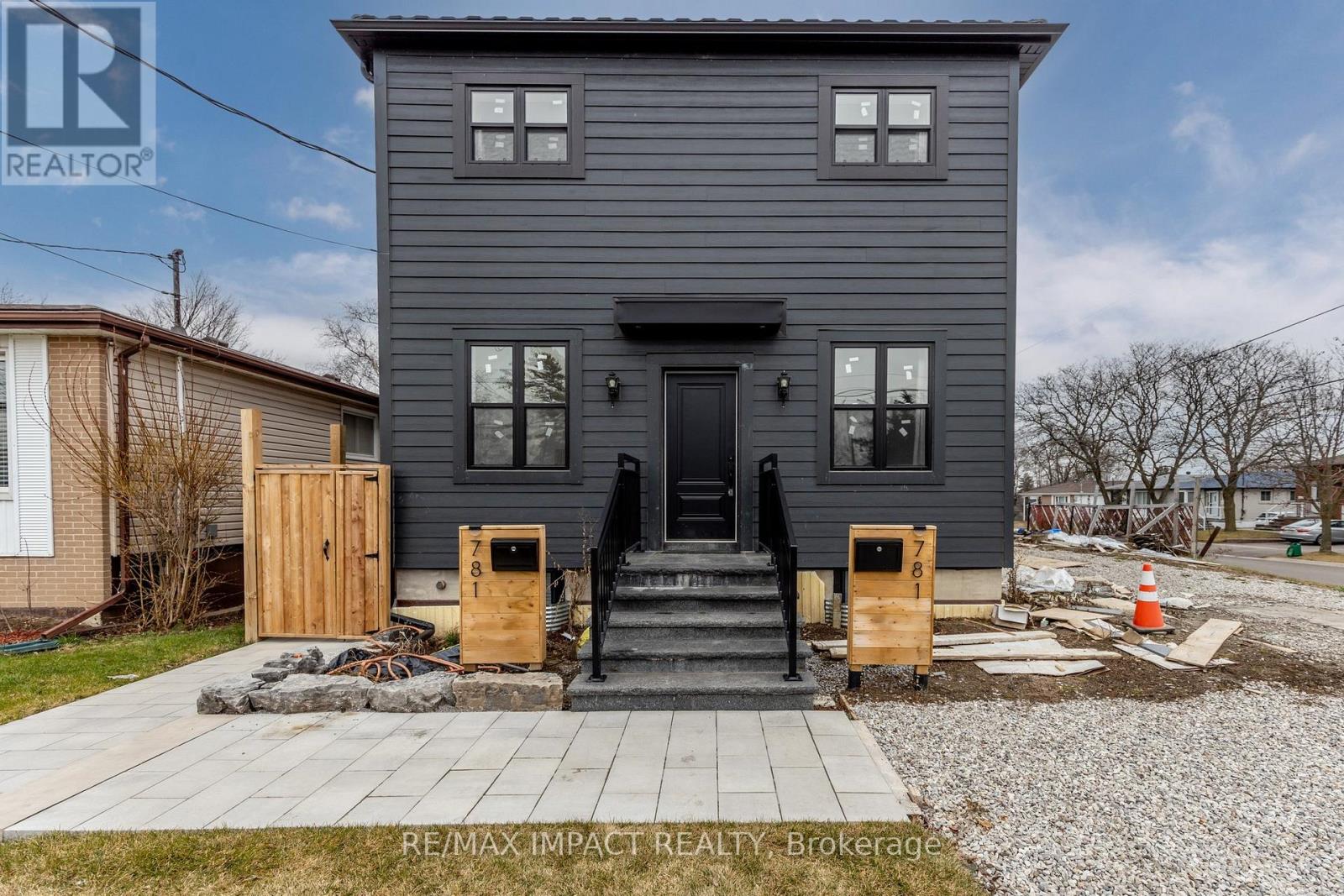 781 OLIVA STREET, Pickering, Ontario