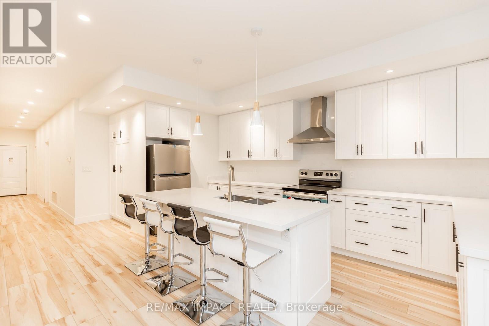 781 Oliva Street, Pickering, Ontario  L1W 2V9 - Photo 16 - E12558264