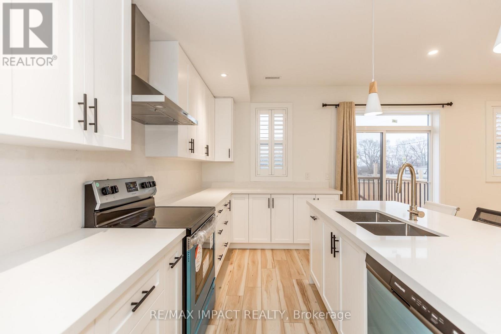 781 Oliva Street, Pickering, Ontario  L1W 2V9 - Photo 21 - E12558264