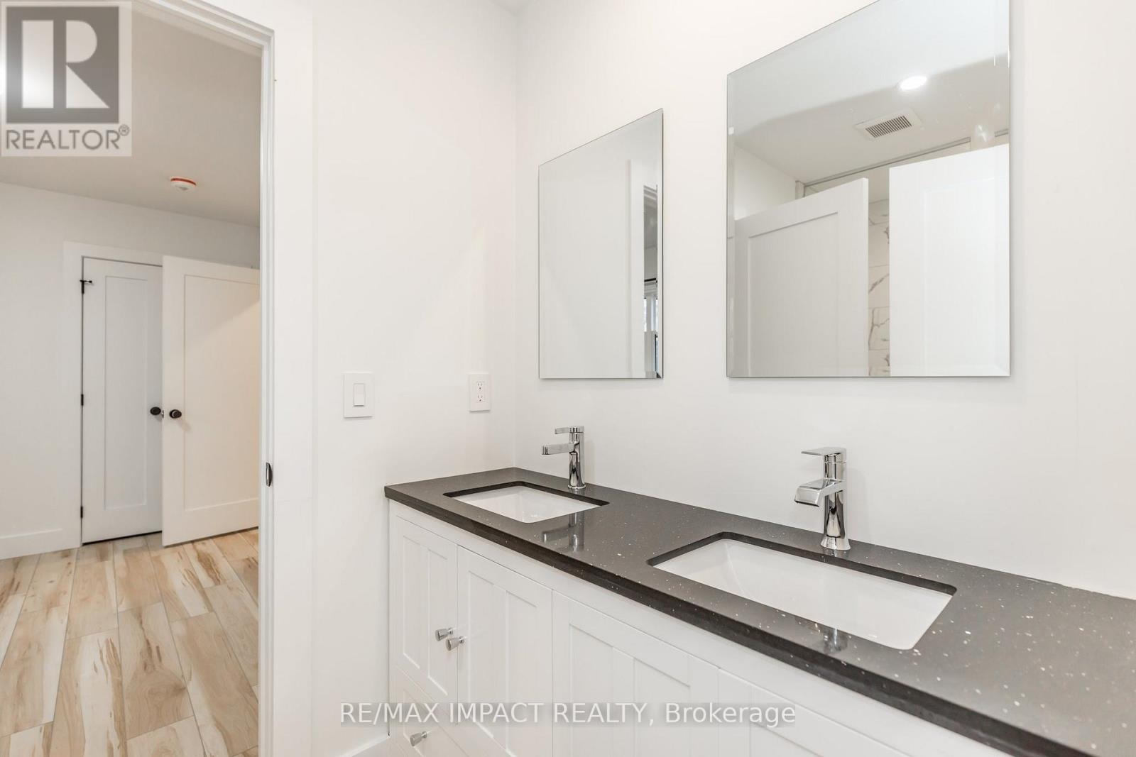 781 Oliva Street, Pickering, Ontario  L1W 2V9 - Photo 31 - E12558264