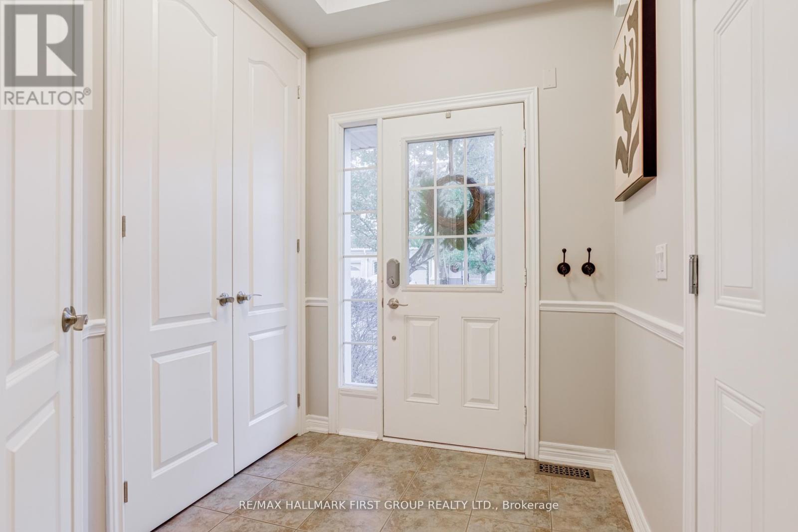 6 Lander Crescent, Clarington, Ontario  L1C 0L4 - Photo 3 - E12558278