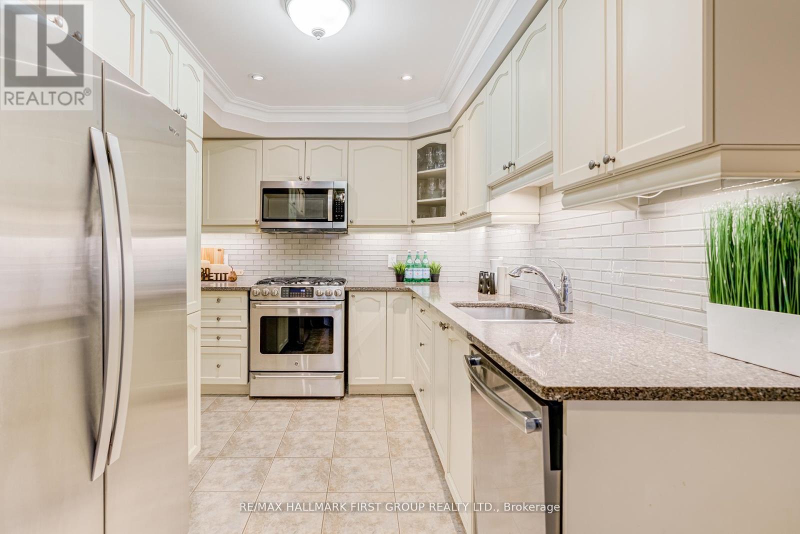 6 Lander Crescent, Clarington, Ontario  L1C 0L4 - Photo 7 - E12558278