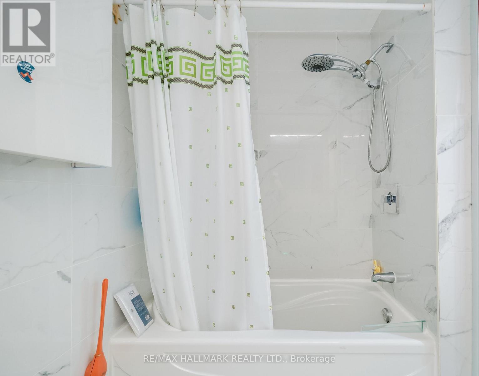 Main Floor - 188 Upper Canada Drive, Toronto, Ontario  M2P 1S8 - Photo 20 - C12528752