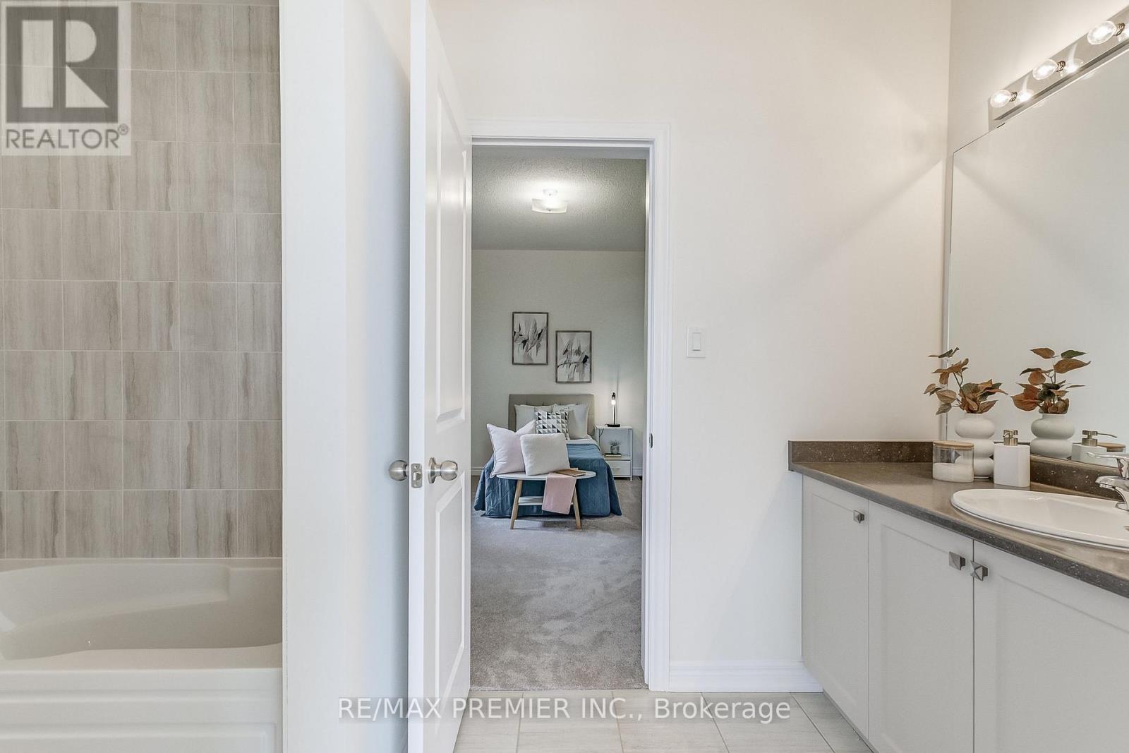 Lot 147 - 199 Fallharvest Way, Whitchurch-Stouffville, Ontario  L4A 0S1 - Photo 42 - N12533688