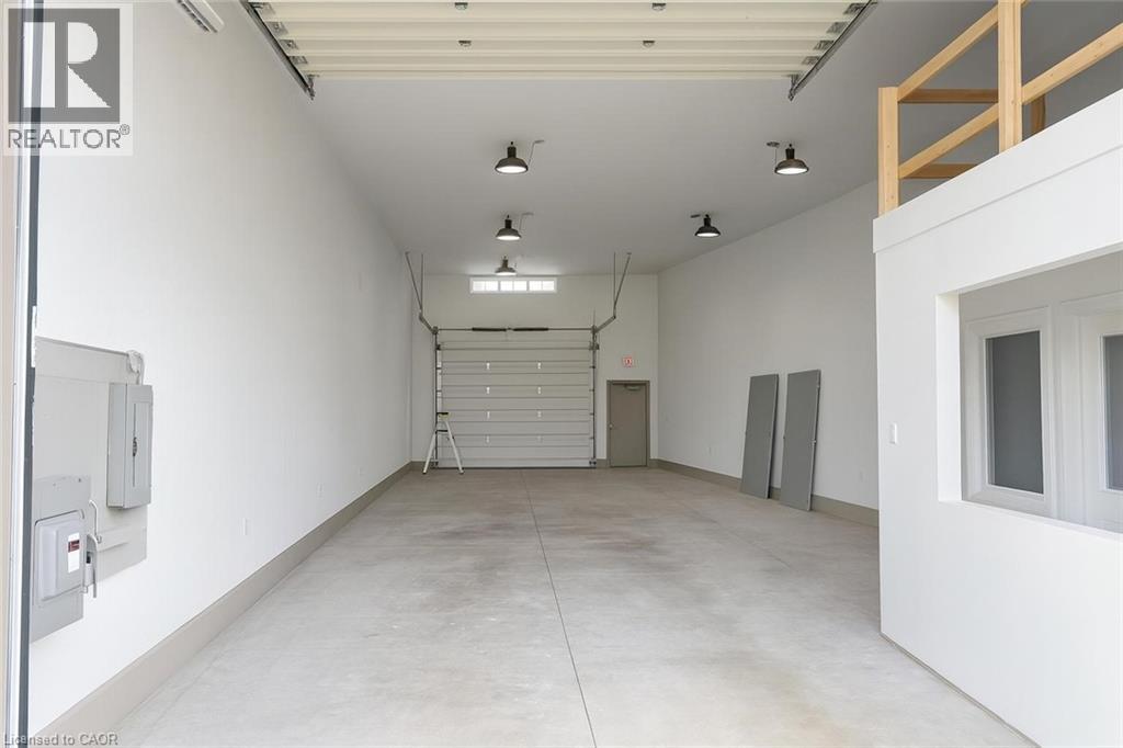 228 S Madison Avenue S, Kitchener, Ontario  N2G 3M8 - Photo 3 - 40789275