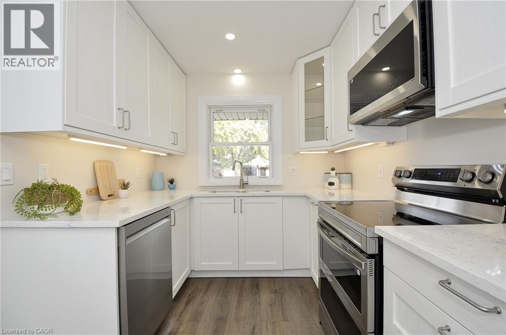 47 Fourth Avenue, Cambridge, Ontario  N1S 2E2 - Photo 15 - 40789236