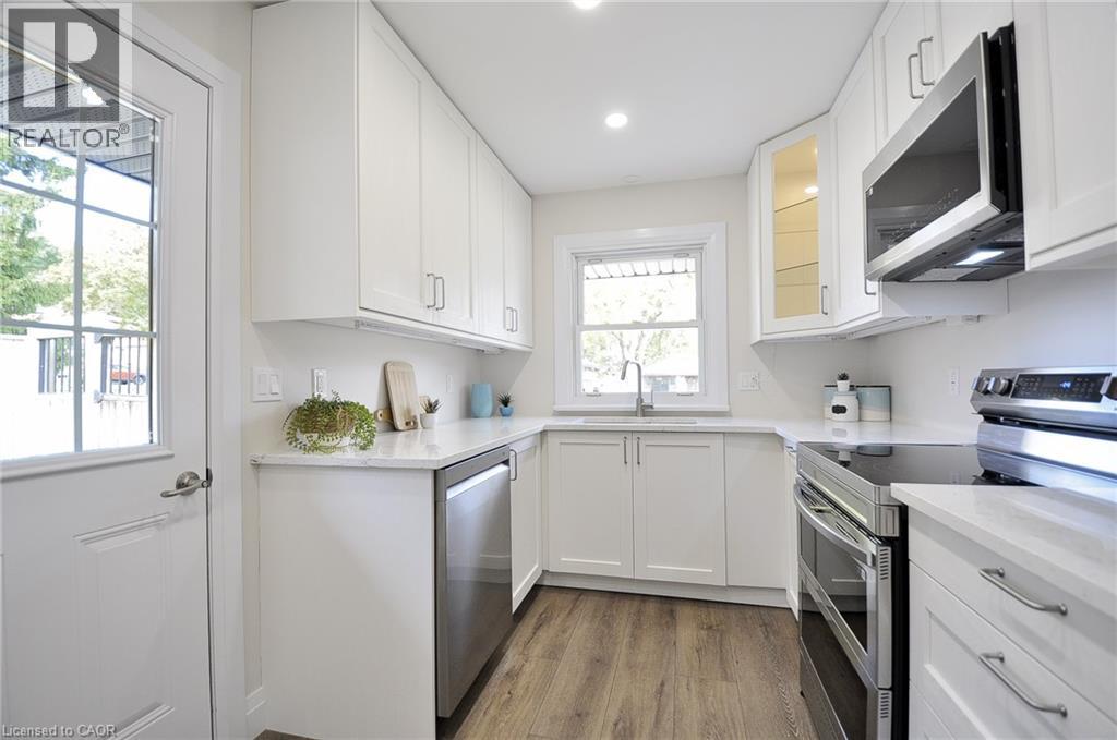 Property at 47 FOURTH Avenue image 3