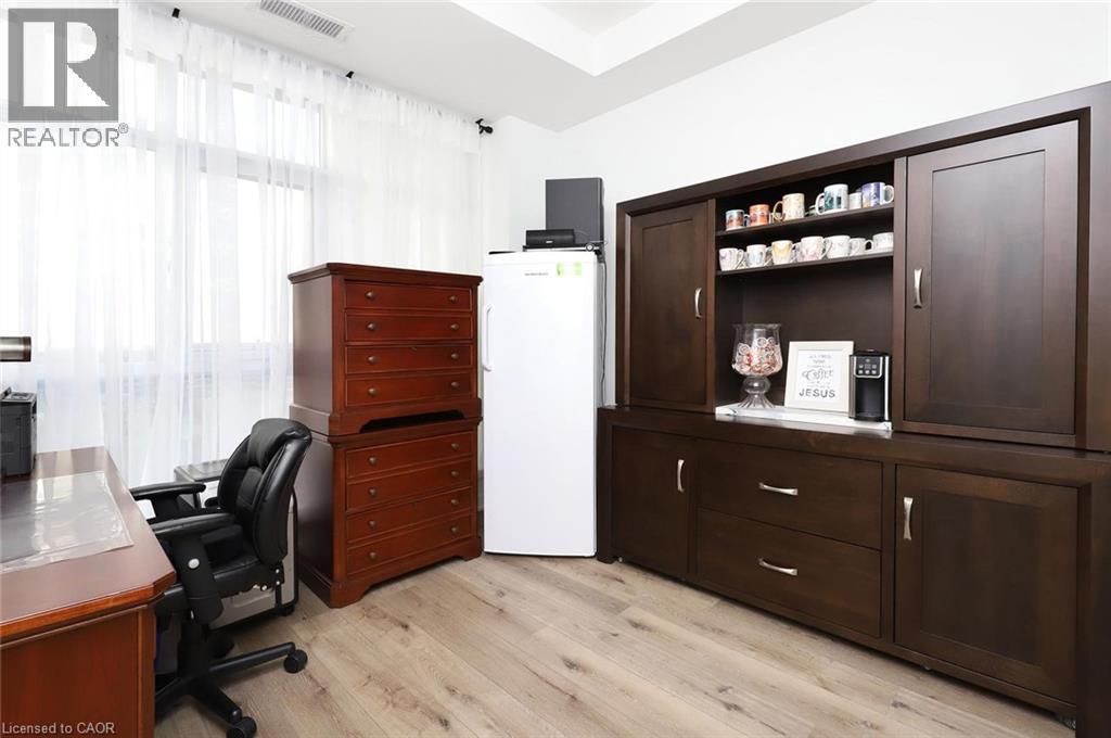 405 Dundas Street W Unit# Ph02, Oakville, Ontario L6M 5P9 - Photo 27 - 40787488