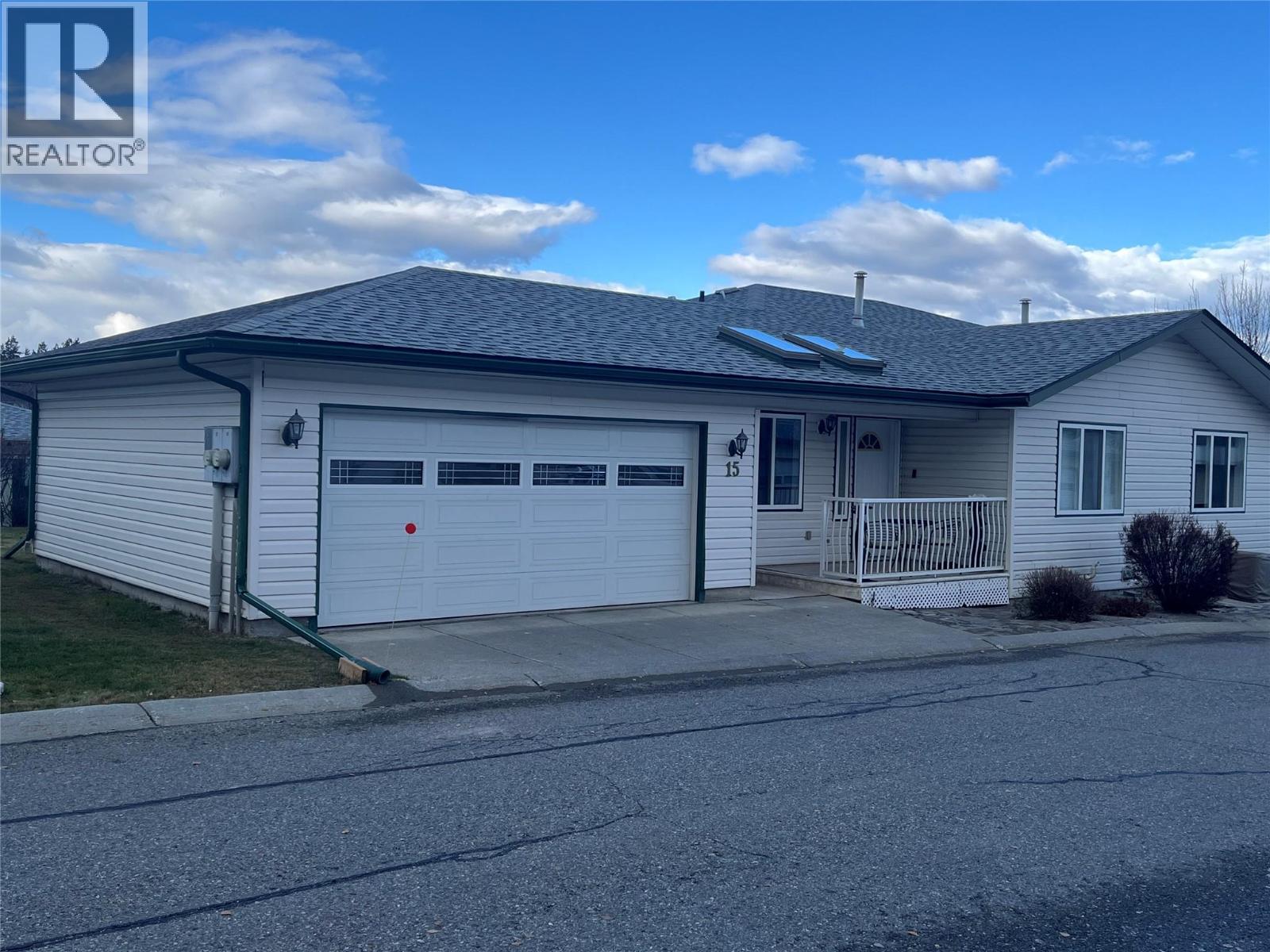 2375 1st Street Unit# 15, Cranbrook, British Columbia V1C 6J7 - Photo 1 - 10369298