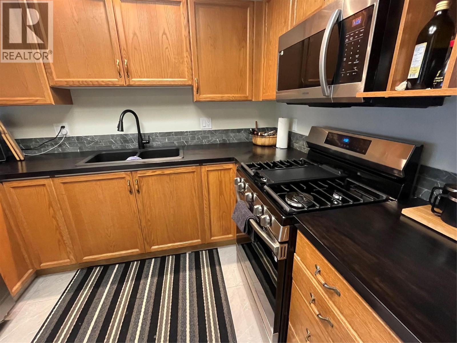 2375 1st Street Unit# 15, Cranbrook, British Columbia V1C 6J7 - Photo 3 - 10369298