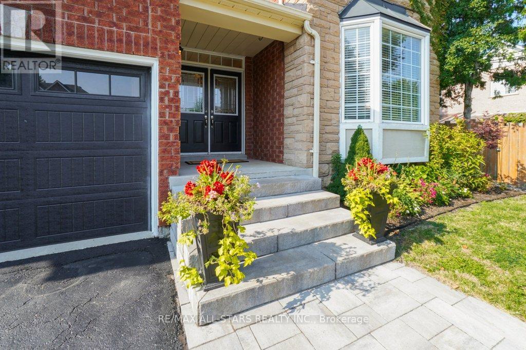 67 Rosena Lane, Uxbridge, Ontario  L9P 1X6 - Photo 2 - N12558292