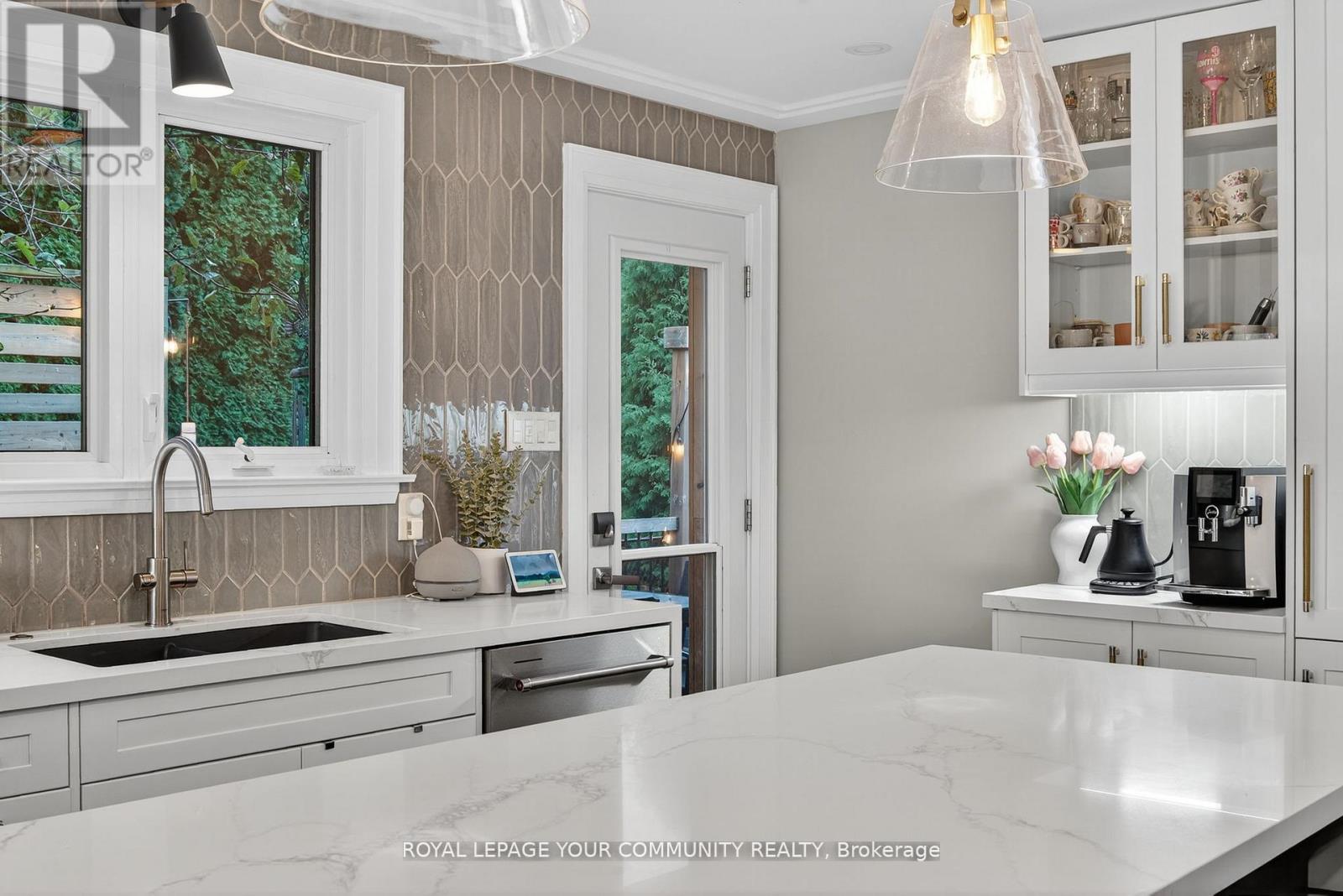 105 Orchard Heights Boulevard, Aurora, Ontario  L4G 2Z8 - Photo 9 - N12558312