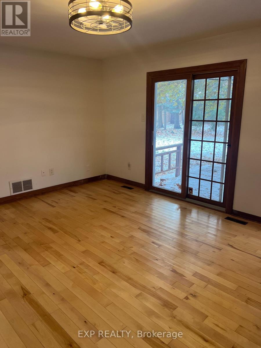 224 Park Avenue, East Gwillimbury, Ontario  L9N 1L9 - Photo 7 - N12558368