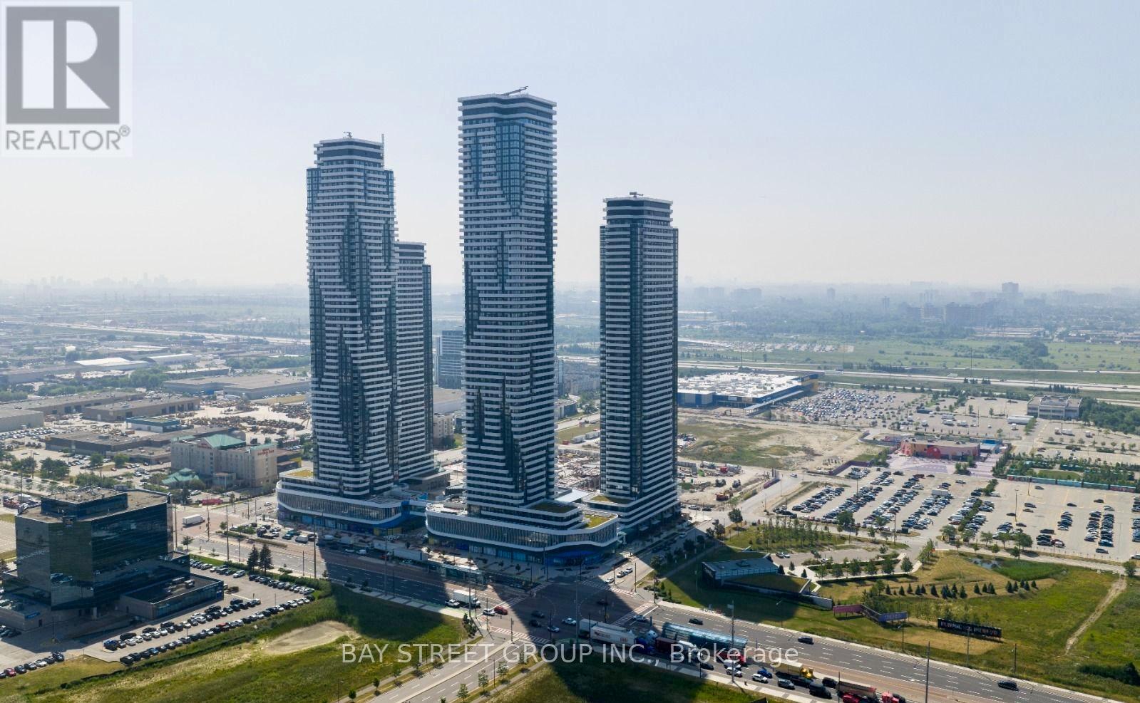 1709 - 8 Interchange Way, Vaughan, Ontario  L4K 5Z7 - Photo 2 - N12558370