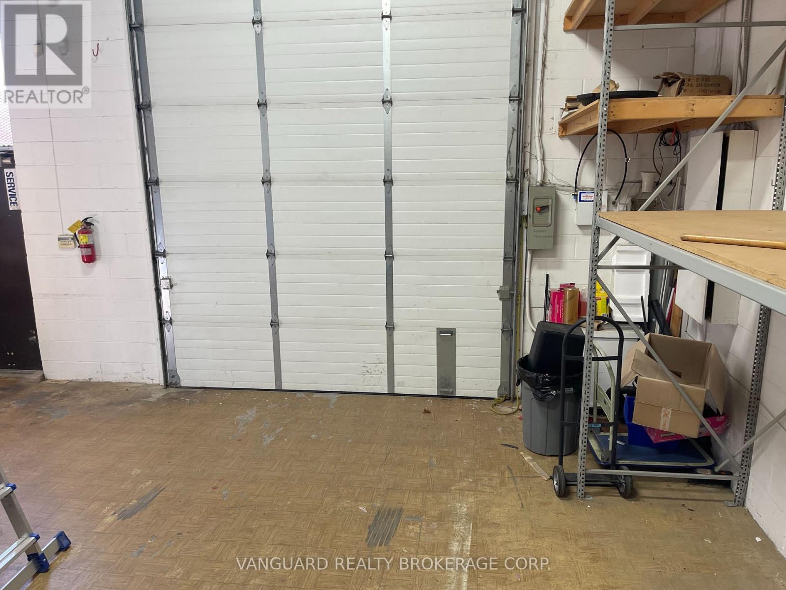 13 - 190 Marycroft Avenue, Vaughan, Ontario  L4L 5Y2 - Photo 6 - N12558386