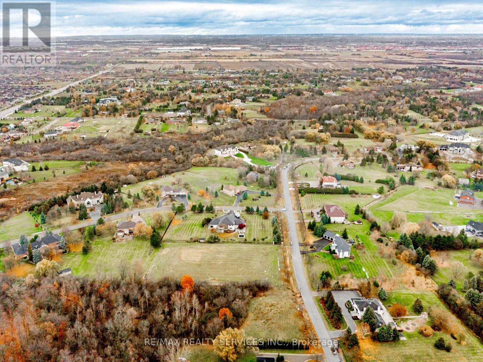 21 Bellini Avenue, Brampton, Ontario  L6T 3Z8 - Photo 3 - W12539382