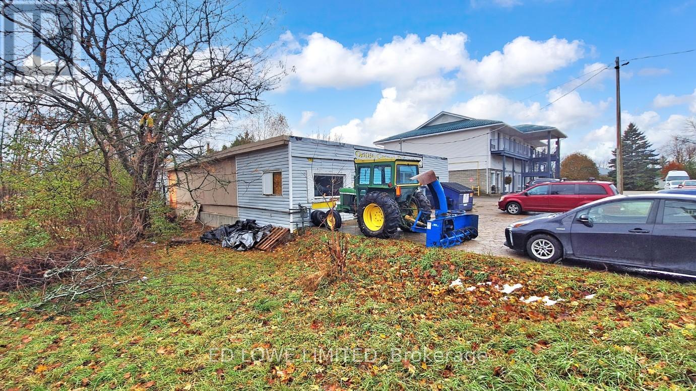 345 Atherley Road, Orillia, Ontario  L3V 1N9 - Photo 2 - S12370737