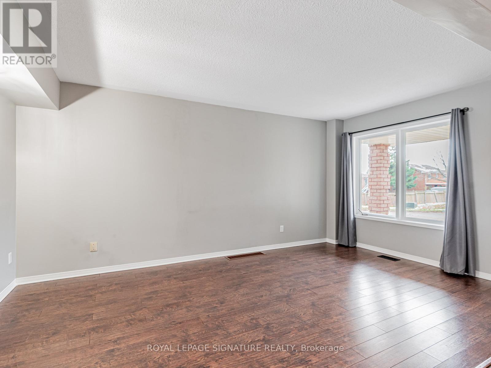 10 Laidlaw Drive, Barrie (West Bayfield), Ontario  L4N 7S1 - Photo 6 - S12558262