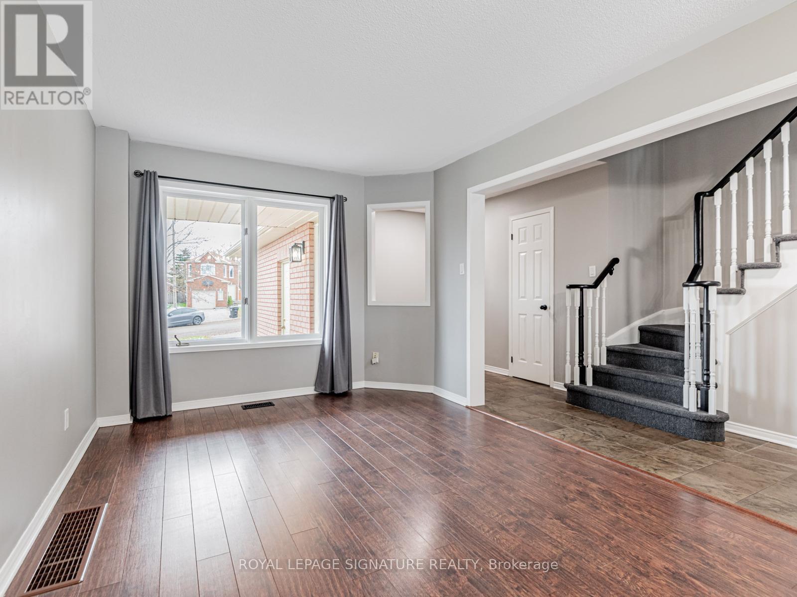 10 Laidlaw Drive, Barrie (West Bayfield), Ontario  L4N 7S1 - Photo 7 - S12558262