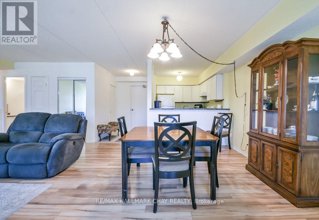 203 - 125 Bond Street, Orillia, Ontario  L3V 1J7 - Photo 10 - S12558394