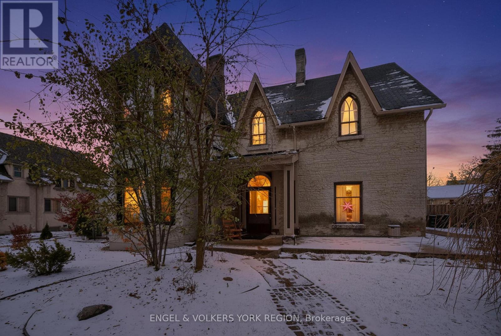 64 HIGH STREET, barrie (queen's park), Ontario