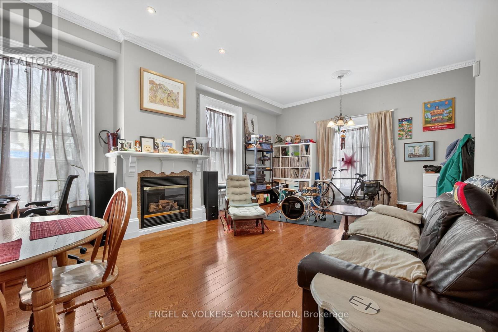 64 High Street, Barrie (Queen's Park), Ontario  L4N 1W4 - Photo 10 - S12558474