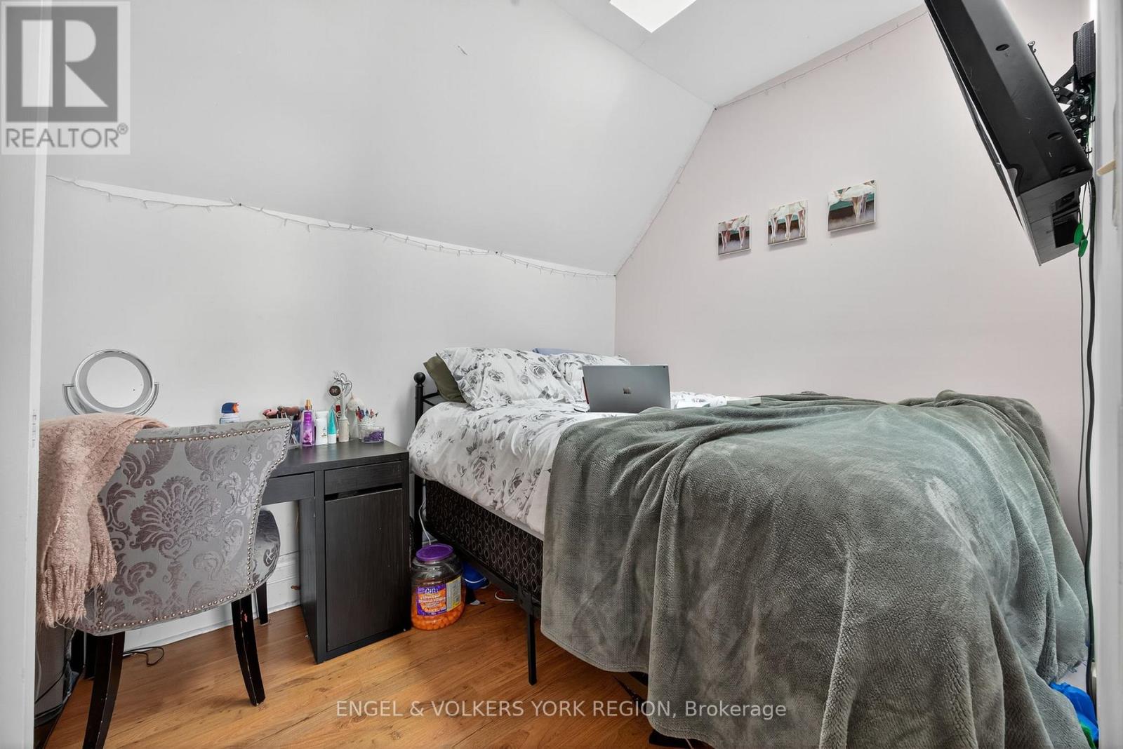 64 High Street, Barrie (Queen's Park), Ontario  L4N 1W4 - Photo 17 - S12558474