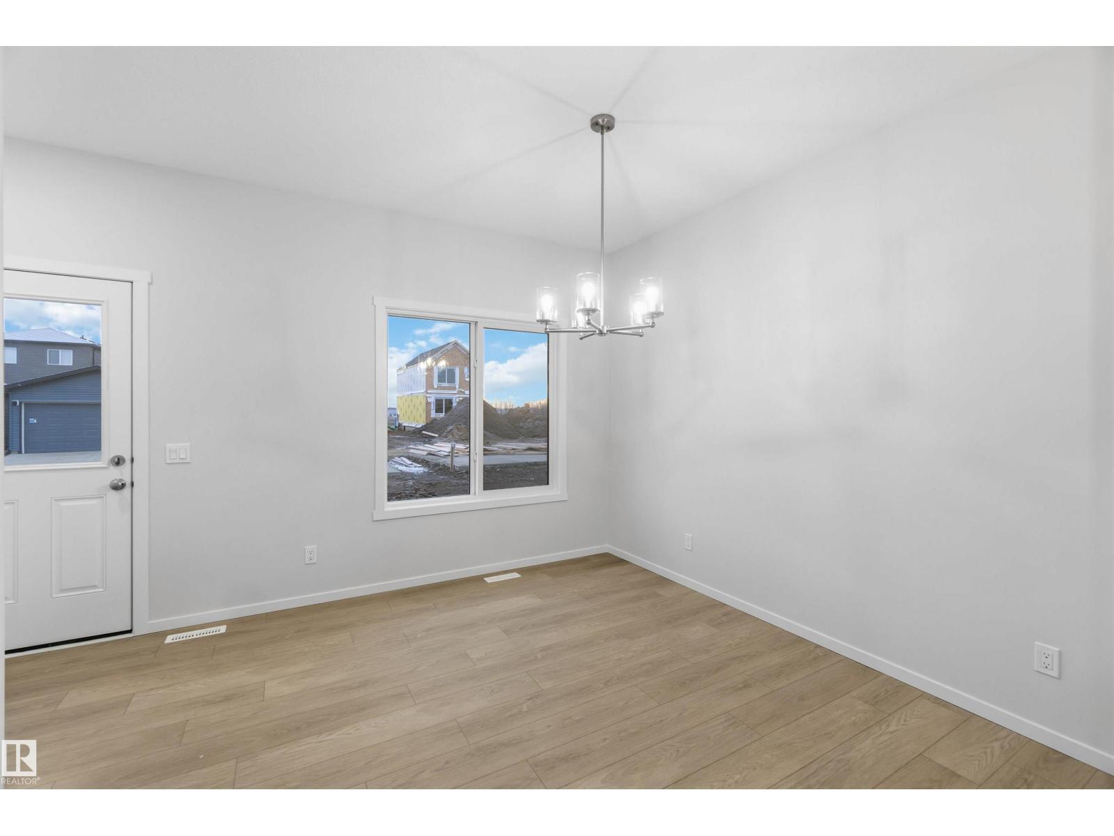 9083 Elves Lo Nw, Edmonton, Alberta  T6M 3G4 - Photo 9 - E4452129