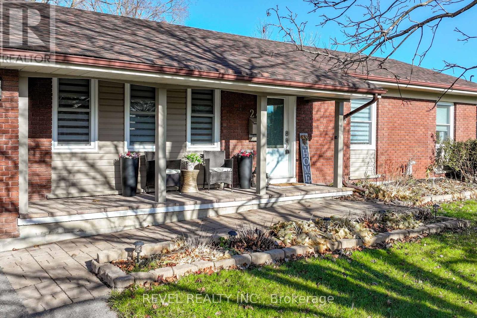 24 Weldon Court, Kawartha Lakes, Ontario  K9V 4P1 - Photo 4 - X12558566