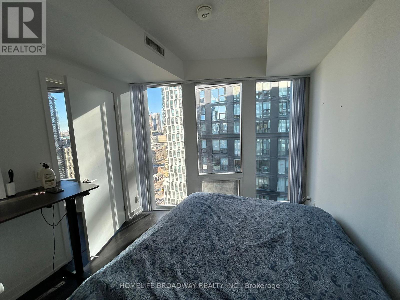 2809 - 60 Shuter Street, Toronto, Ontario  M5B 0B7 - Photo 4 - C12557022