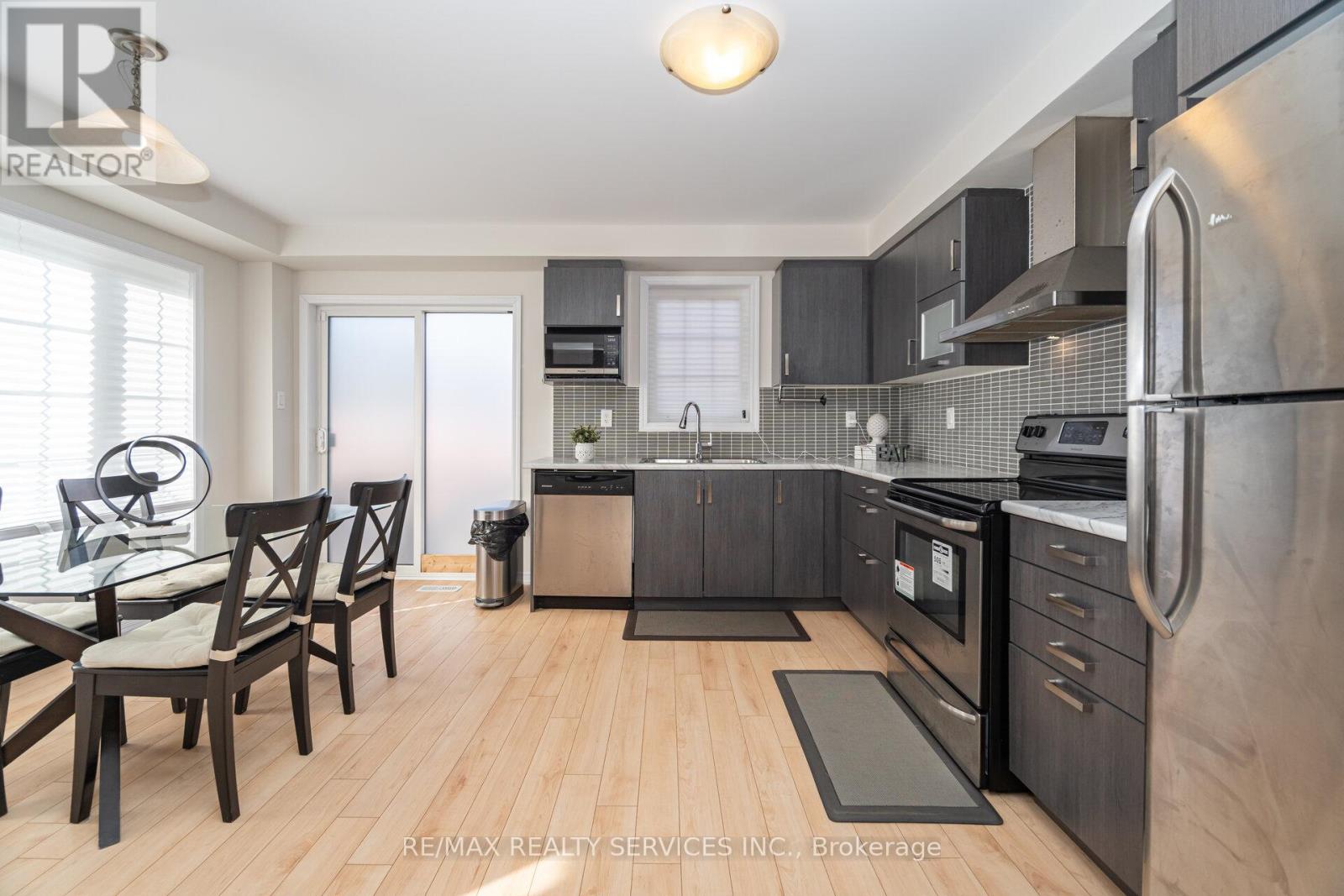 144 Baffin Crescent, Brampton, Ontario  L7A 0C7 - Photo 19 - W12557456