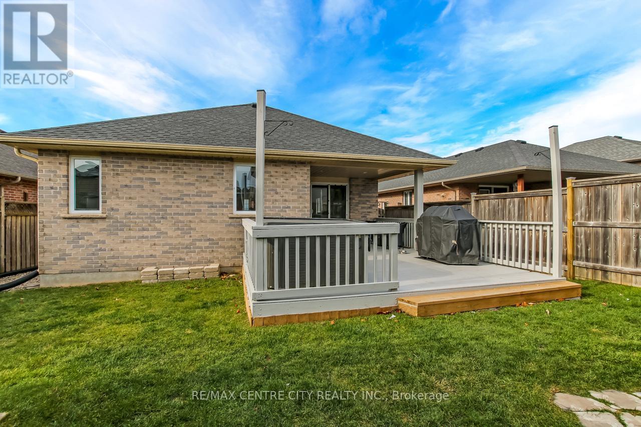 5 Faith Boulevard, St. Thomas, Ontario  N5R 6M2 - Photo 23 - X12558520