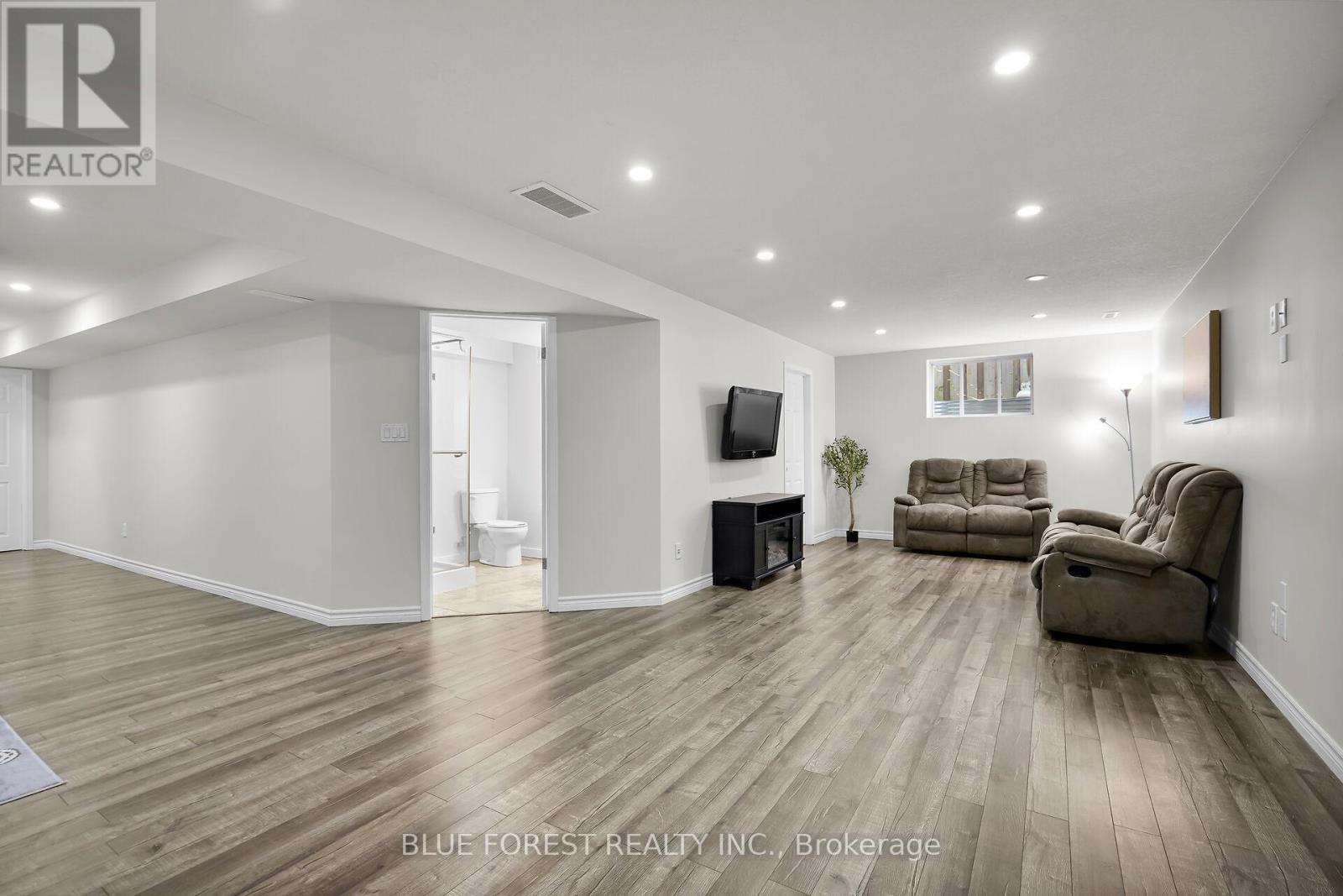 2408 Asima Drive, London South, Ontario  N6M 0B3 - Photo 32 - X12558526