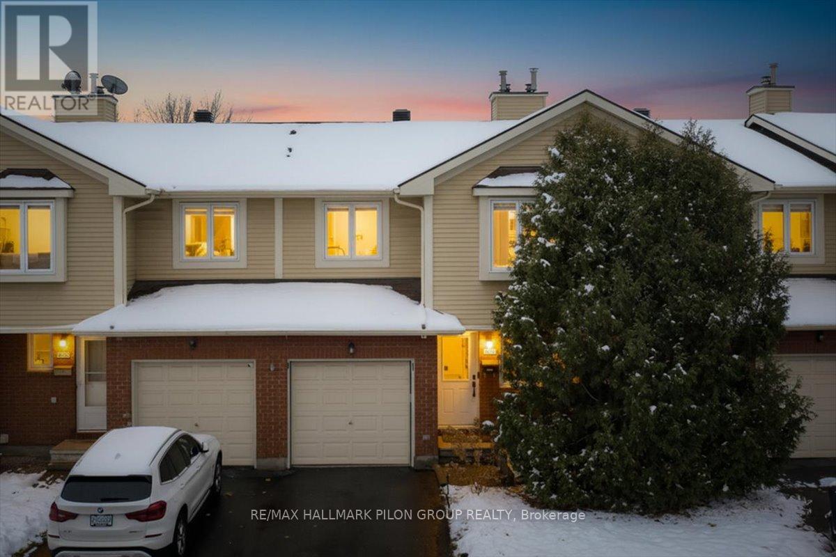 420 VALADE CRESCENT, Ottawa, Ontario