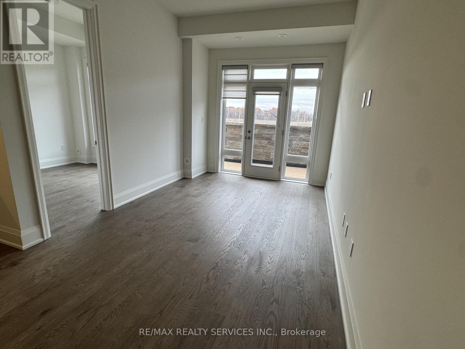 3299 Taha Gardens, Oakville, Ontario  L6M 4K1 - Photo 4 - W12558284