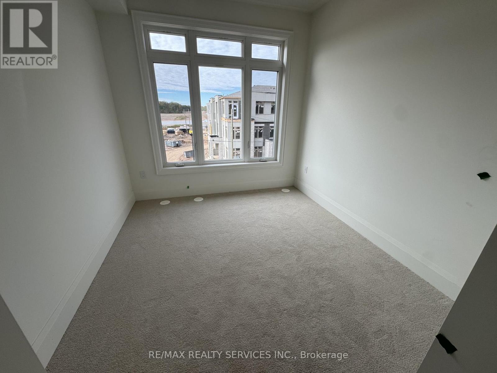 3299 Taha Gardens, Oakville, Ontario  L6M 4K1 - Photo 8 - W12558284