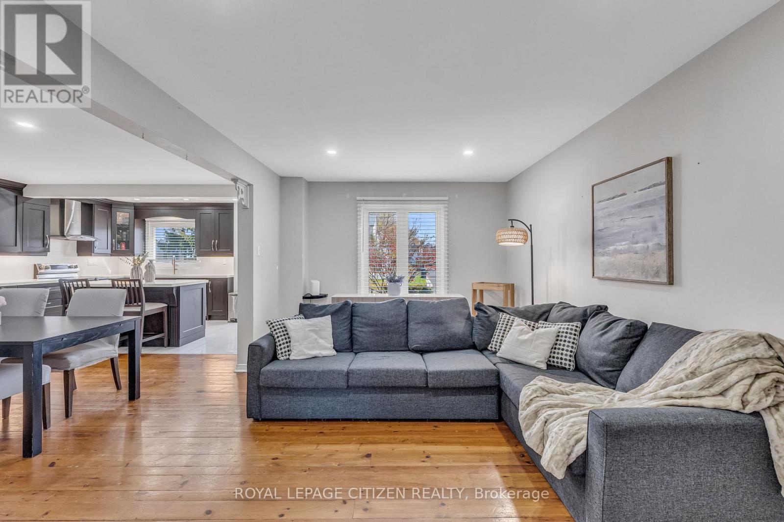 4 Hedley Court, Brampton, Ontario  L6S 2B6 - Photo 10 - W12558302