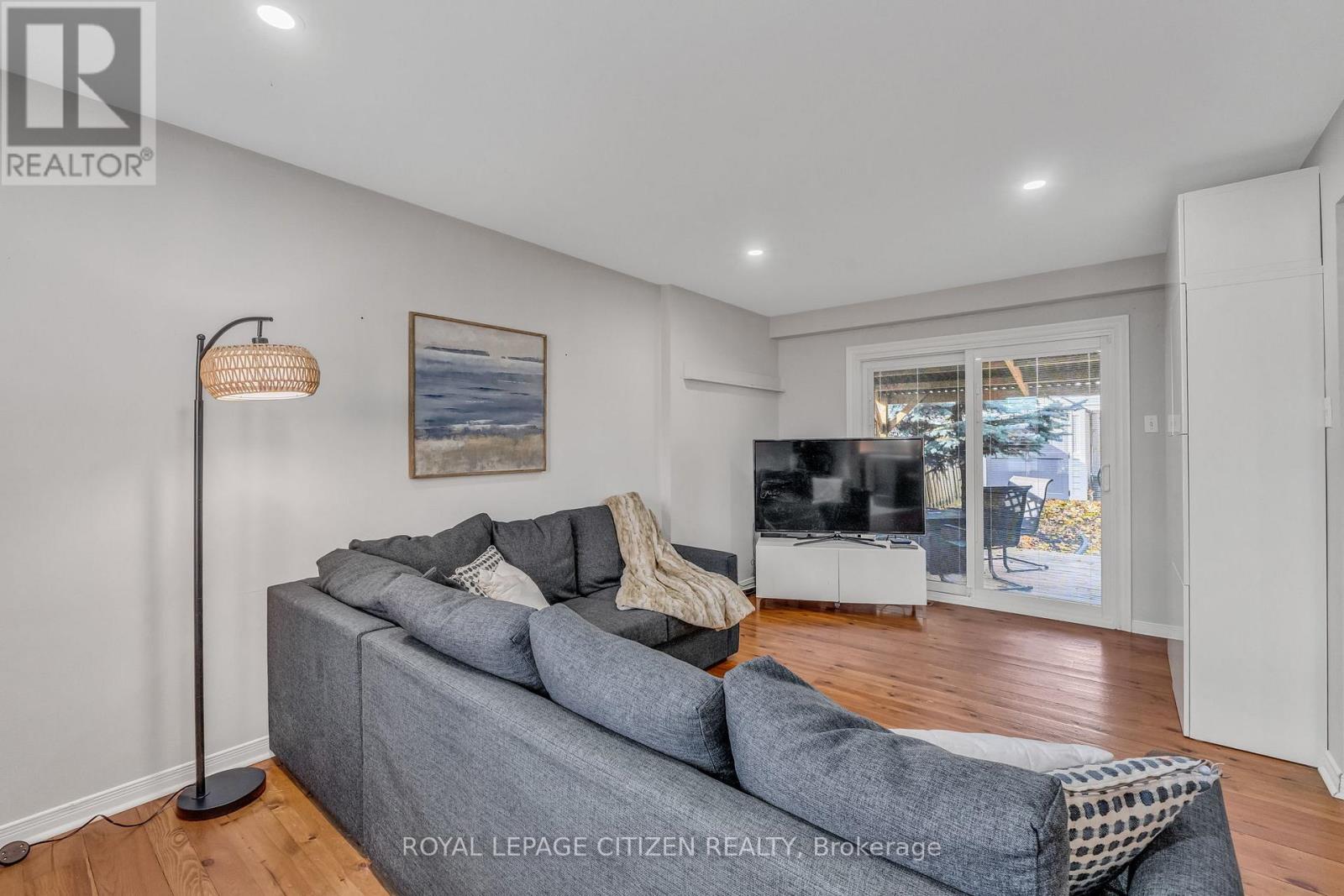 4 Hedley Court, Brampton, Ontario  L6S 2B6 - Photo 12 - W12558302