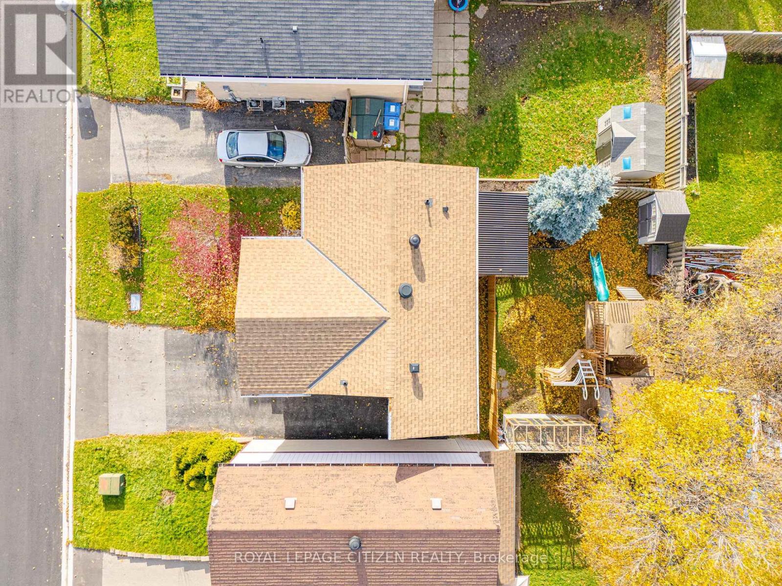 4 Hedley Court, Brampton, Ontario  L6S 2B6 - Photo 2 - W12558302