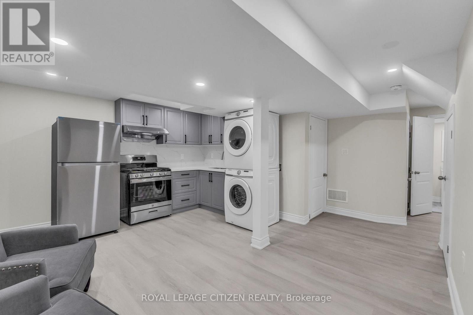 4 Hedley Court, Brampton, Ontario  L6S 2B6 - Photo 21 - W12558302